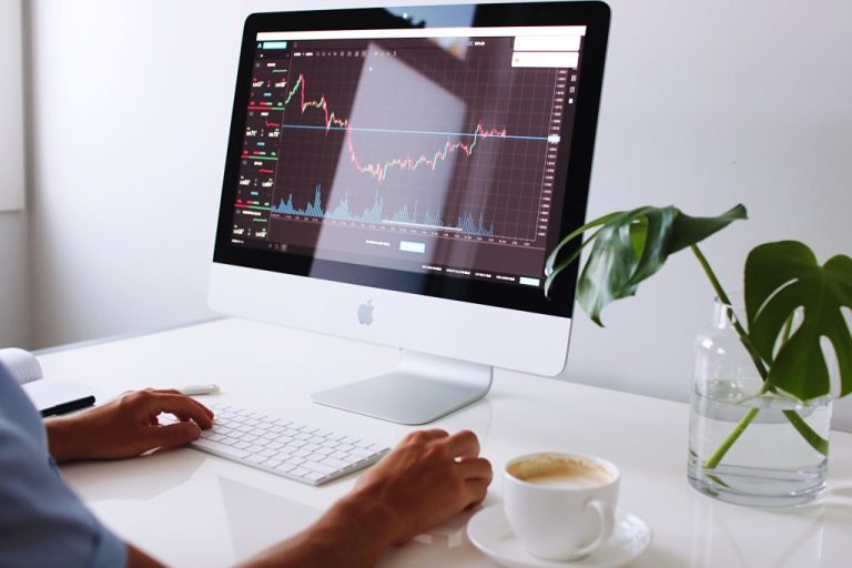 Uncertainty Quantification (UQ) in Deep Learning: Bayesian Methods and Ensembling for Reliable Confidence and Prediction Intervals